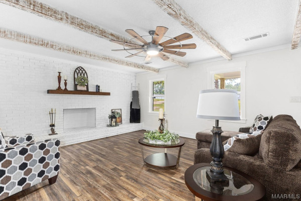 3740 County Road 32 .