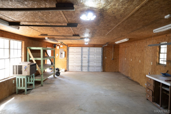 390 County Road 423 .