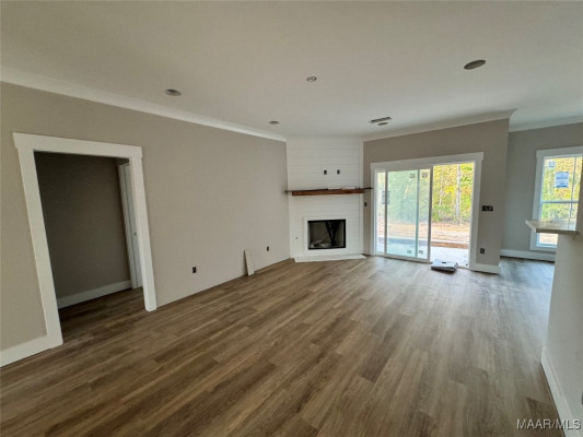 928 Central Road