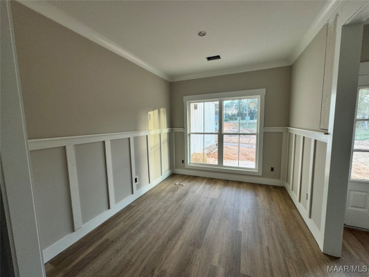 928 Central Road