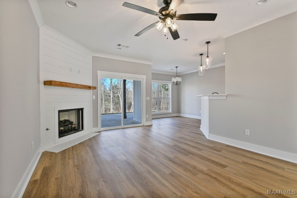 928 Central Road