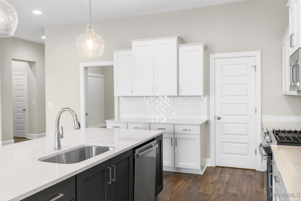 1420 Barret Park Way