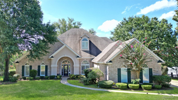 811 MOUNTAIN LAKE Court