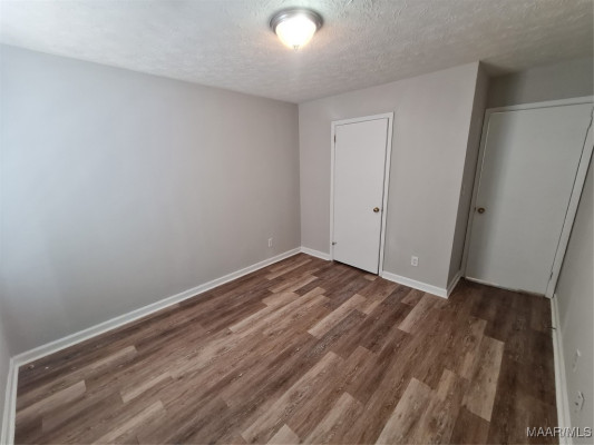1613 Cobblestone Court