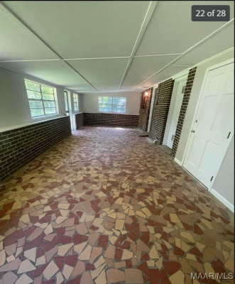 102 Glenda Lane