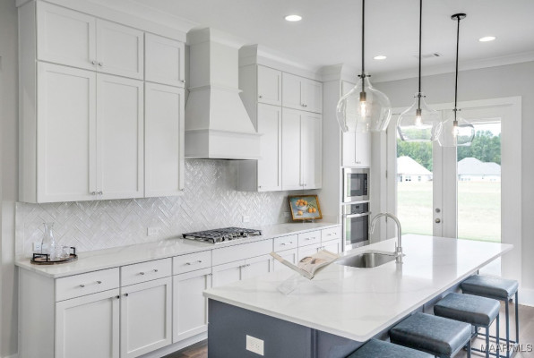 640 King's Meadow Street