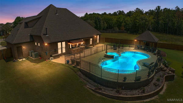 8618 Rockbridge Circle