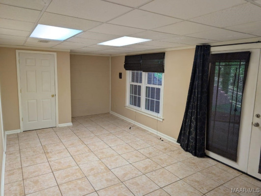 809 WYNWOOD Drive