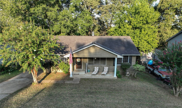 3033 Willow Lane Drive