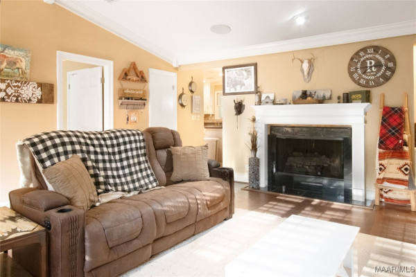 3033 Willow Lane Drive