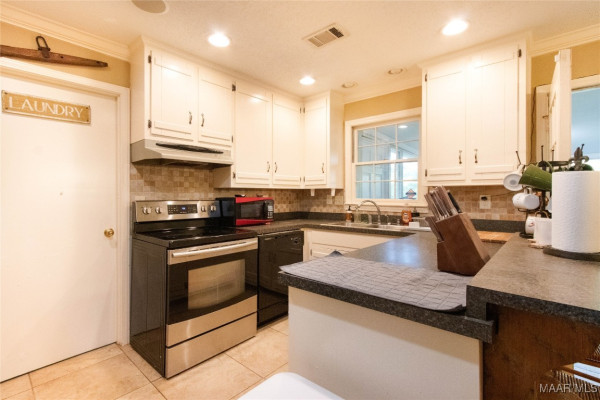 3033 Willow Lane Drive