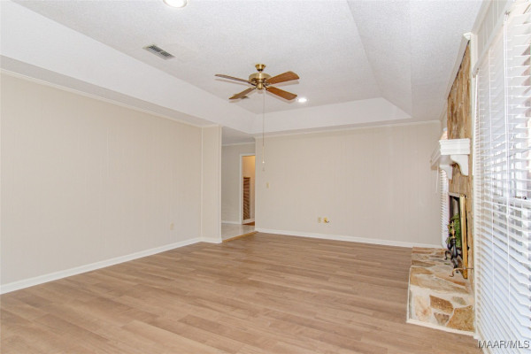 1737 Wentworth Drive