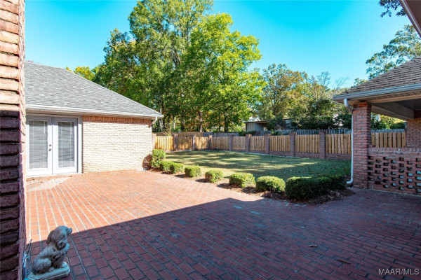 1737 Wentworth Drive