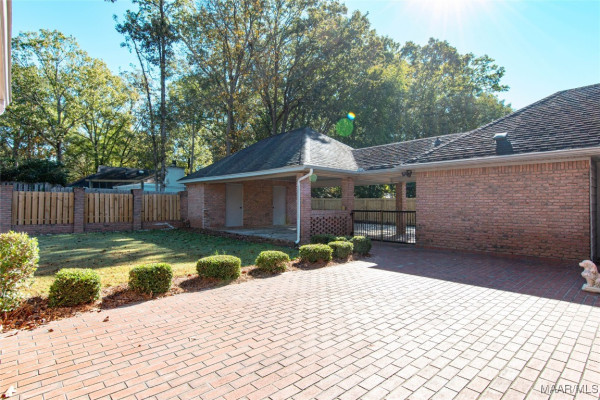 1737 Wentworth Drive