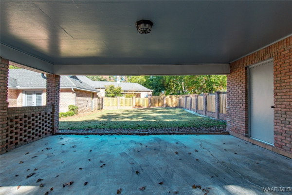 1737 Wentworth Drive