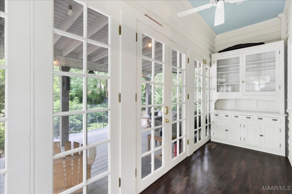 1311 Woodward Avenue