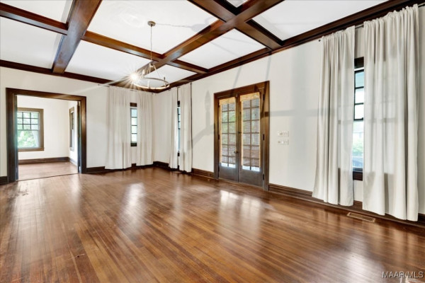 1311 Woodward Avenue