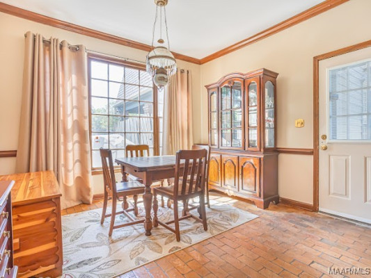 2520 Leonidas Drive