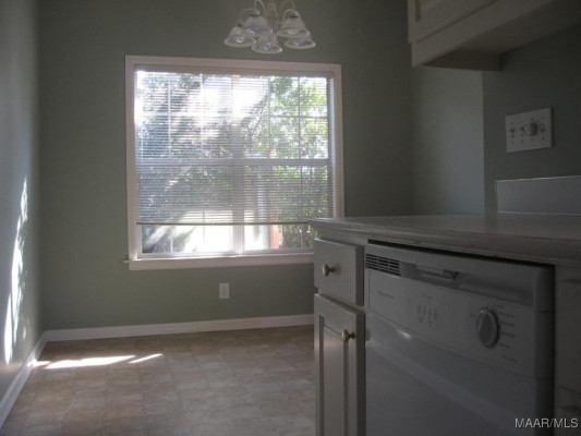 3748 ROSWELL Place