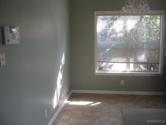 3748 ROSWELL Place