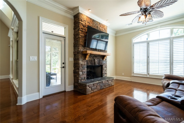 156 Walnut Point Drive