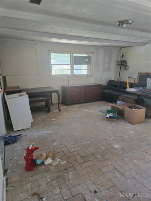 3703 CAMBRIDGE Road