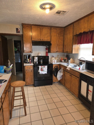 4031 GREEN ACRES Drive