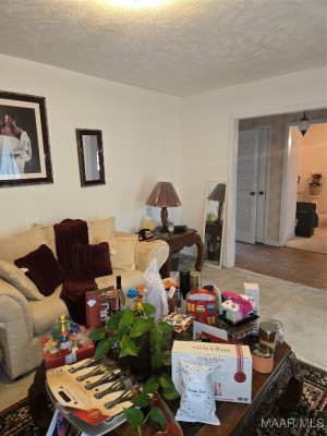 4031 GREEN ACRES Drive