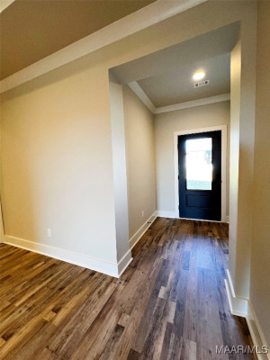 6 Village Knoll