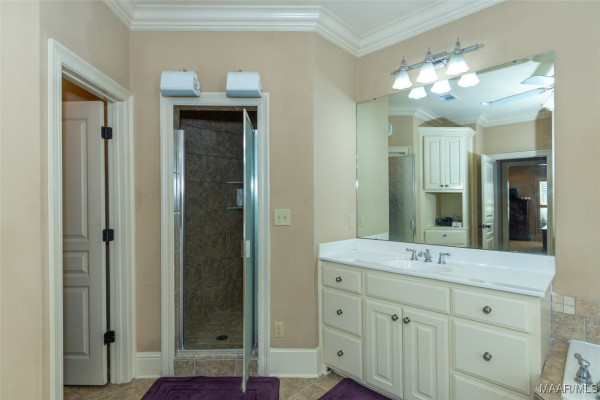 6224 HUNTERS Grove