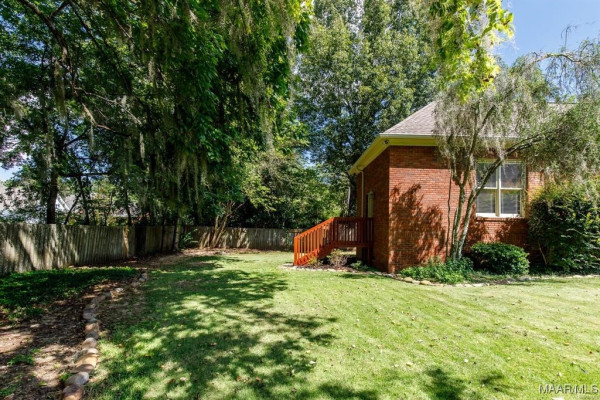 8120 Mossy Oak Drive