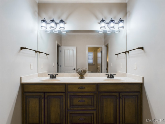 8513 Rockbridge Circle