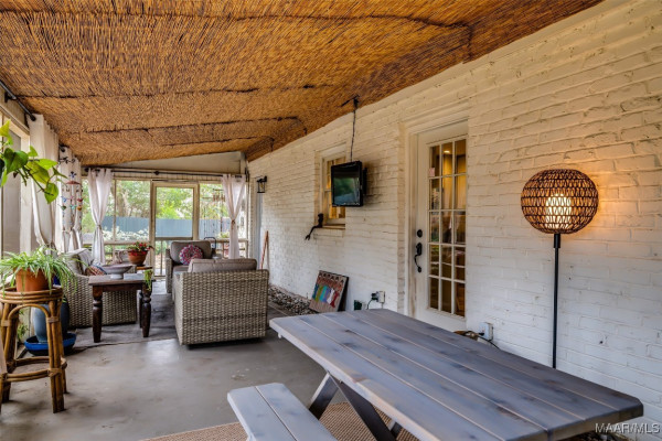 2504 Jasmine Road