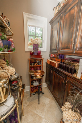 3669 Oak Grove Circle