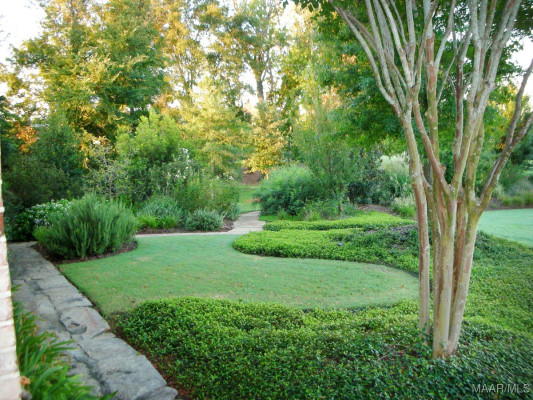 3669 Oak Grove Circle