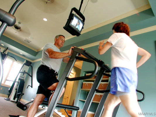 3669 Oak Grove Circle