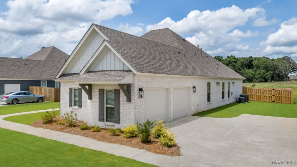 8319 Young Crossing