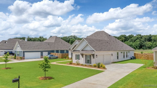 8319 Young Crossing