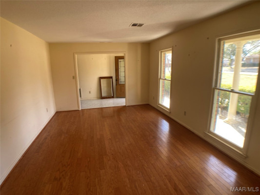 2015 Mallard Lane