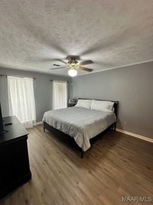 6037 Vineyard Lane