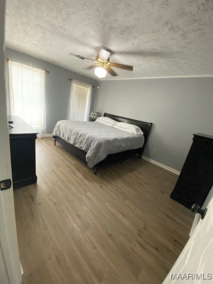 6037 Vineyard Lane