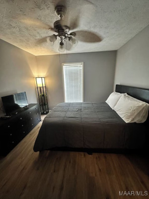 6037 Vineyard Lane