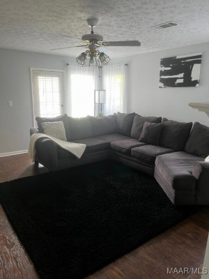 6037 Vineyard Lane