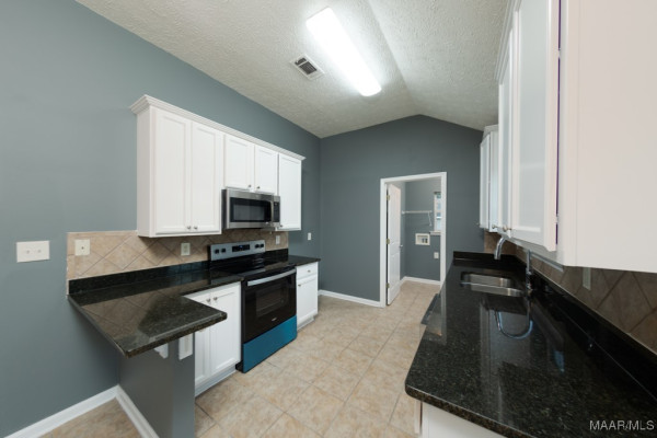 5860 PINELEAF Drive