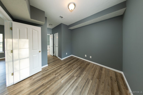 5860 PINELEAF Drive