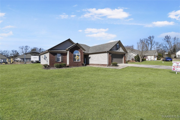 35 County Road 1020 .