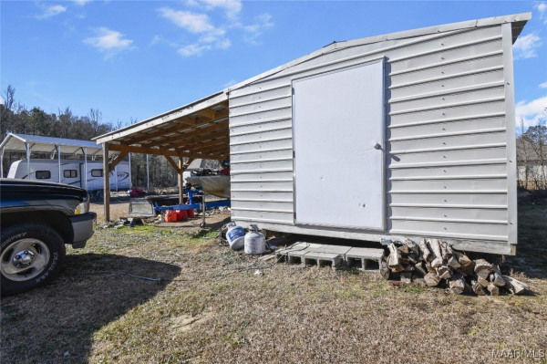35 County Road 1020 .