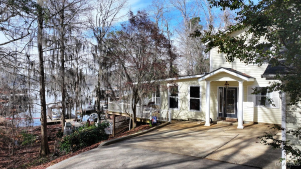 555 Shady Acres Drive
