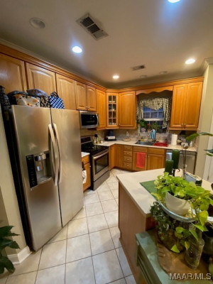 325 Maribeth Loop