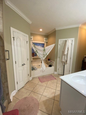 325 Maribeth Loop